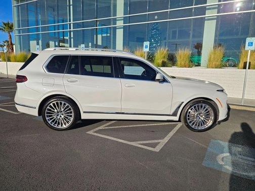 2023 BMW X7 xDrive40i