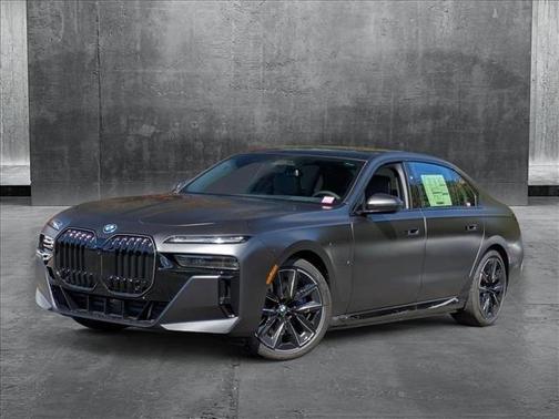 2025 BMW 750e xDrive