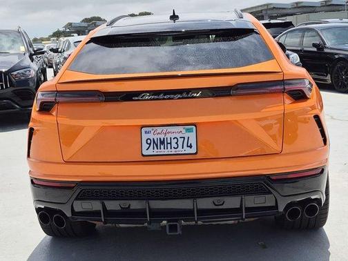 Arancio Borealis Pearl 2021 Lamborghini Urus Pearl Capsule