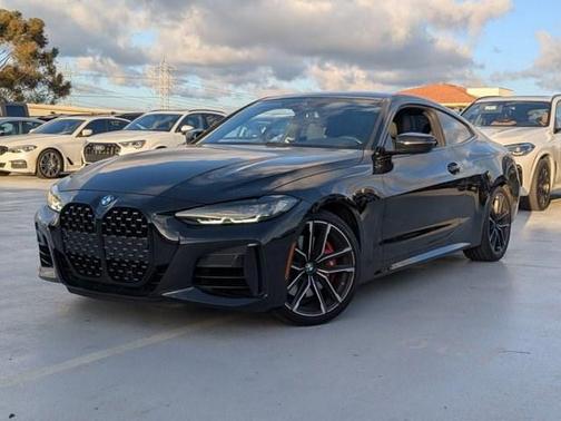 Black Sapphire Metallic 2022 BMW M440 i