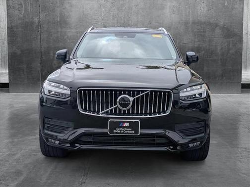 2022 Volvo XC90 T6 Momentum 7 Passenger
