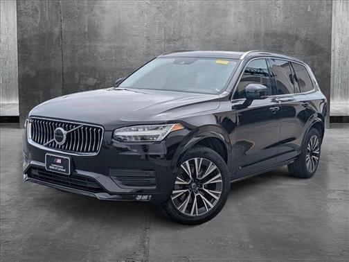 2022 Volvo XC90 T6 Momentum 7 Passenger