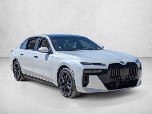 Mineral White Metallic 2026 BMW i7 XDrive60