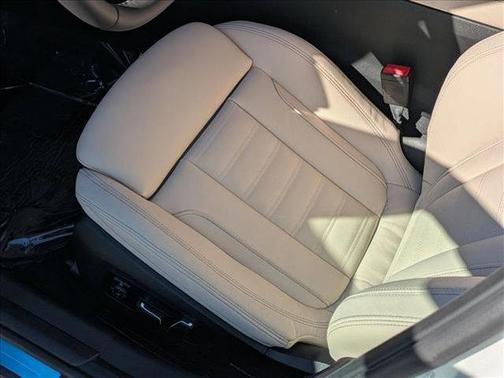 Mineral White Metallic 2026 BMW 330 i NA