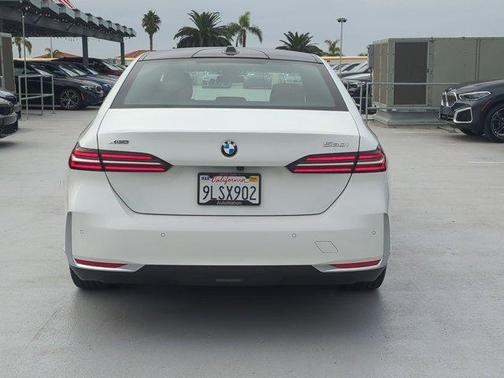 2024 BMW 530 i xDrive