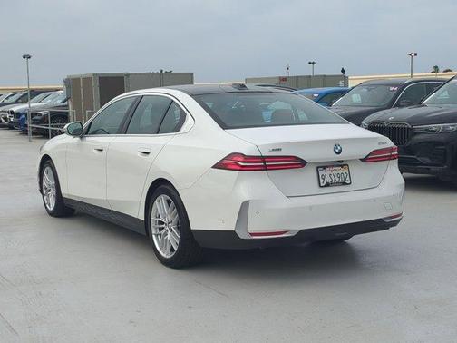 2024 BMW 530 i xDrive