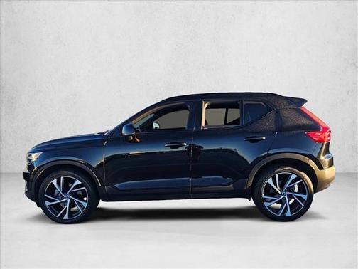 2020 Volvo XC40 T4 R-Design