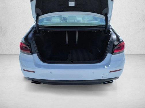 Alpine White 2023 BMW 540 i