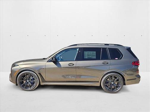 Manhattan Green Metallic 2026 BMW X7 M60i