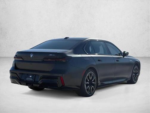 2026 BMW i7 M70