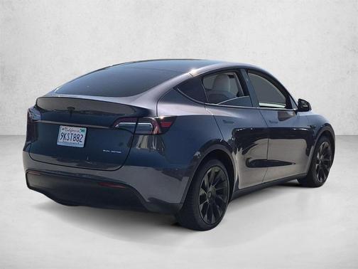 Silver Gray 2023 Tesla Model Y Long Range