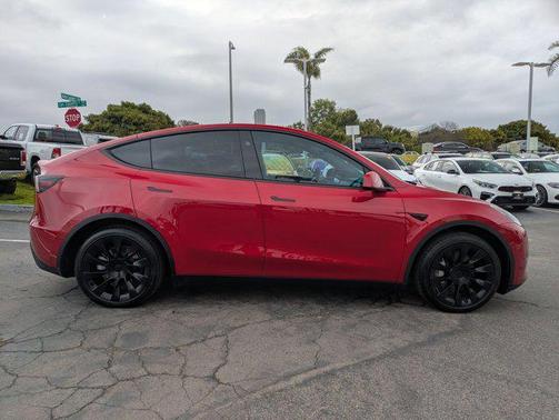 2024 Tesla Model Y Long Range