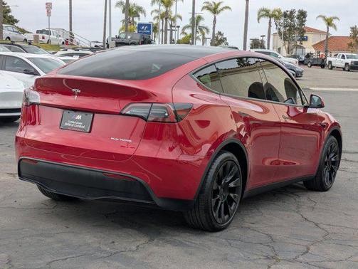 2024 Tesla Model Y Long Range