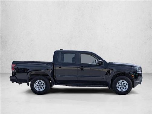 Black 2024 Nissan Frontier SV