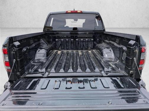 Black 2024 Nissan Frontier SV