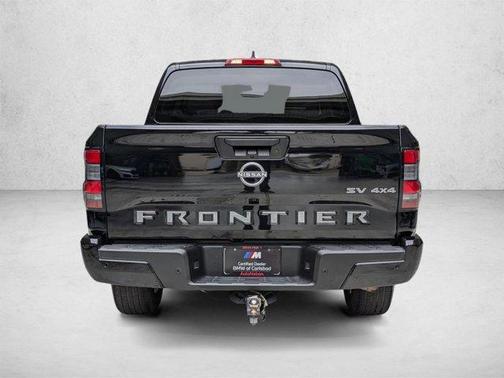 Black 2024 Nissan Frontier SV