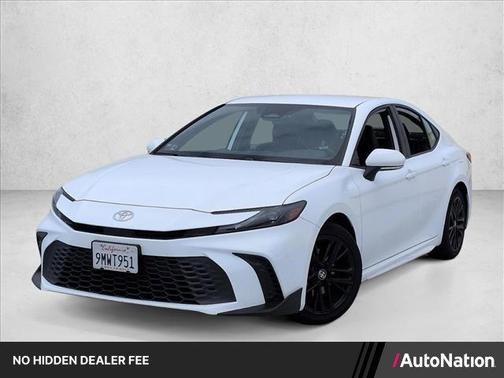Ice 2025 Toyota Camry SE