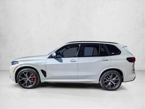 Mineral White Metallic 2026 BMW X5 PHEV xDrive50e