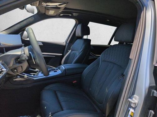Pure 2027 BMW X7 M60i