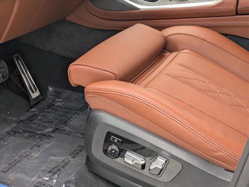 2026 BMW ALPINA XB7 Base