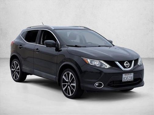 Magnetic Black 2017 Nissan Rogue Sport SL