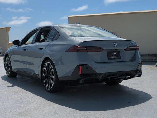 2026 BMW i5 eDrive40