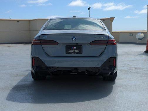 2026 BMW i5 eDrive40