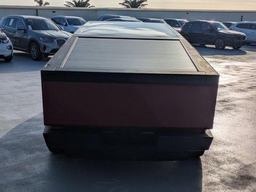 2024 Tesla Cybertruck Base