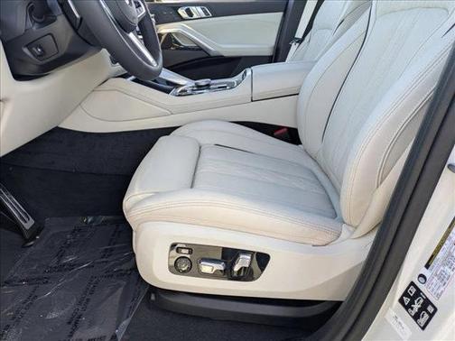 Alpine White 2027 BMW X6 xDrive40i