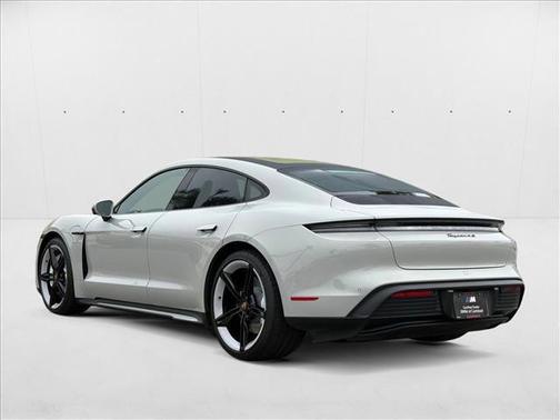 2022 Porsche Taycan 4S