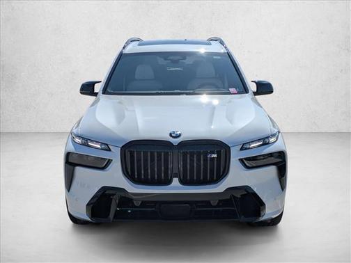 2026 BMW X7 M60i