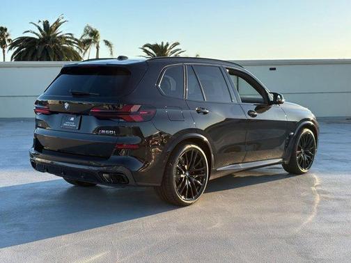 2026 BMW X5 M60i