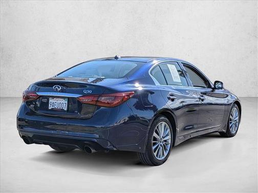 2022 INFINITI Q50 LUXE