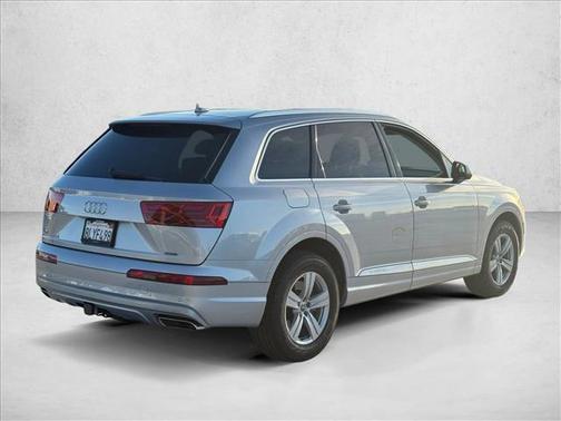 2019 Audi Q7 45 Premium Plus