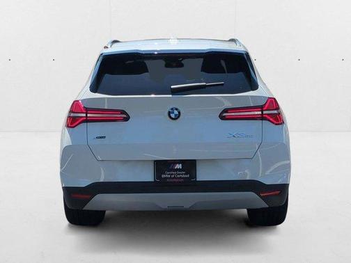 Mineral White Metallic 2026 BMW X5 sDrive40i