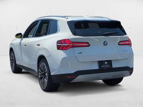 Mineral White Metallic 2026 BMW X5 sDrive40i