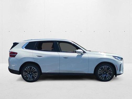 Mineral White Metallic 2026 BMW X5 sDrive40i