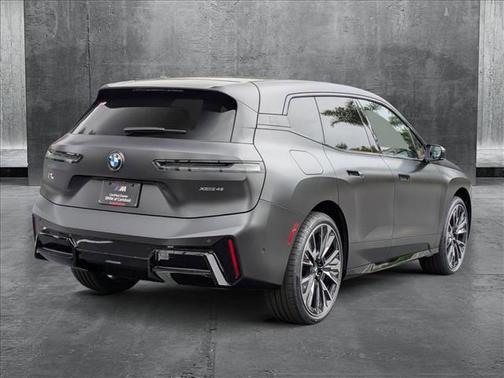 2026 BMW iX xDrive45