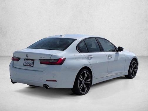 Alpine White 2023 BMW 330 i