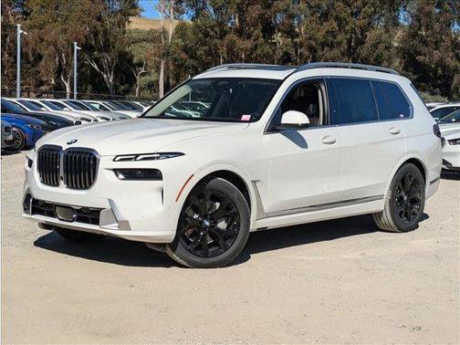 2025 BMW X7 xDrive40i