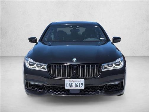 Black Sapphire Metallic 2017 BMW 750 i
