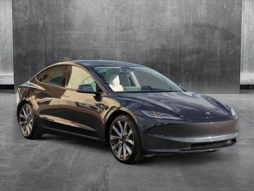 2025 Tesla Model 3 Long Range