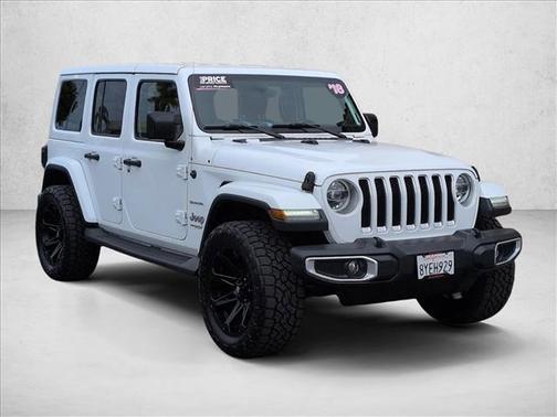 Bright White Clearcoat 2018 Jeep Wrangler Unlimited Sahara