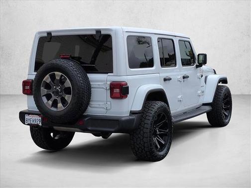 Bright White Clearcoat 2018 Jeep Wrangler Unlimited Sahara