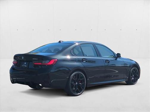 2025 BMW 330 i