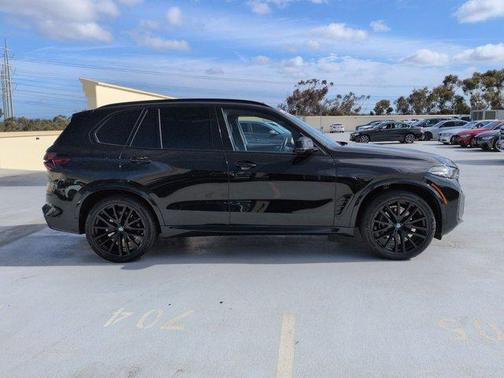 Black Sapphire Metallic 2024 BMW X5 sDrive40i