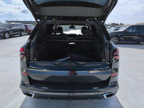 Black Sapphire Metallic 2024 BMW X5 sDrive40i