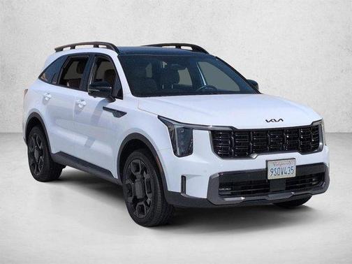 Glacial White Pearl 2025 Kia Sorento SX Prestige