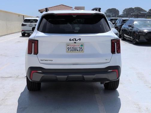 Glacial White Pearl 2025 Kia Sorento SX Prestige