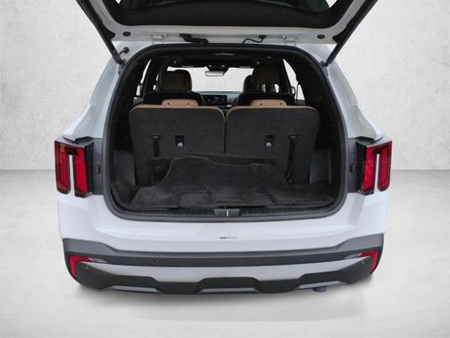 Glacial White Pearl 2025 Kia Sorento SX Prestige